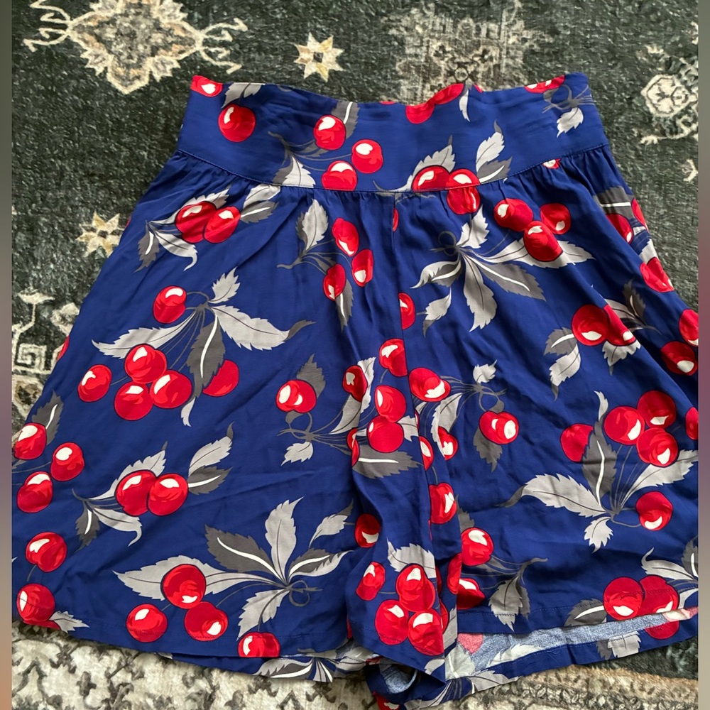 Trashy diva extra cherry shorts, size 14